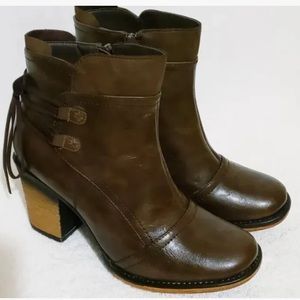 Pierre Dumas Women’s Ravenna-11 Faux Leather Ankle Boots-Size 9M-Brown-NEW